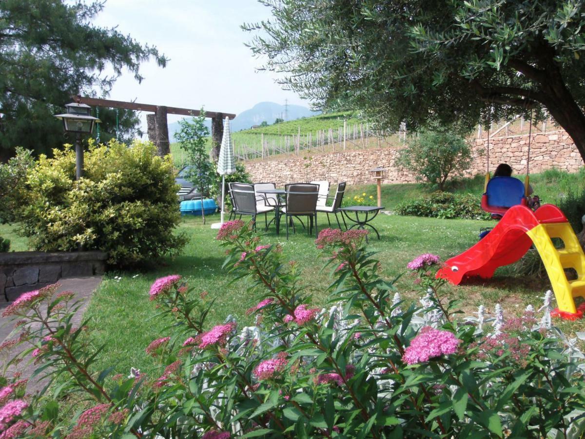 Garni Runggner Traubenhof Hotel Термено Екстериор снимка