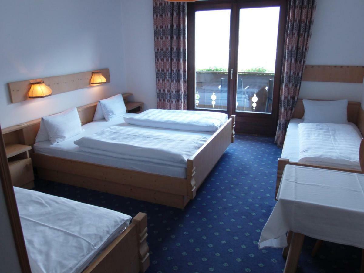 Garni Runggner Traubenhof Hotel Термено Екстериор снимка