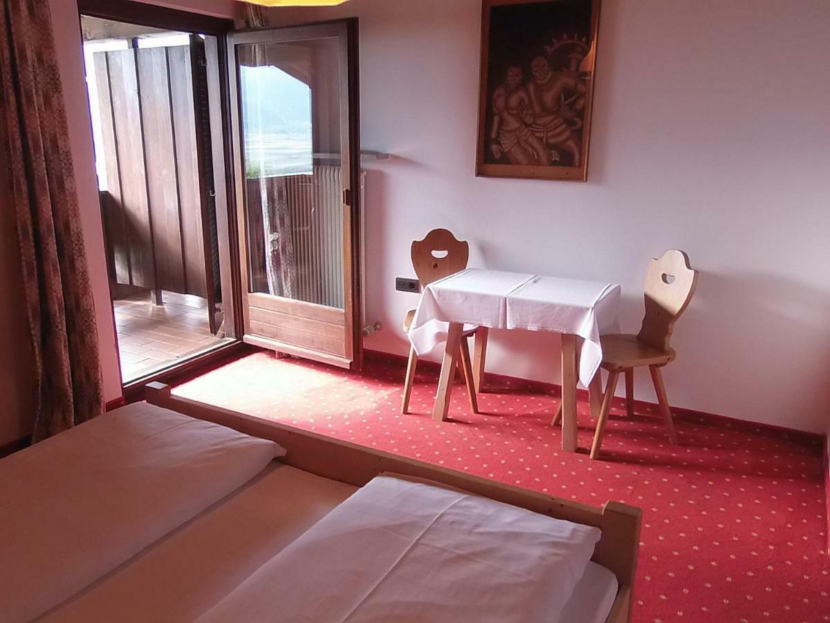 Garni Runggner Traubenhof Hotel Термено Екстериор снимка